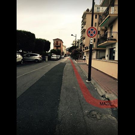 Babyaccommodation Family Comfort Pietra Ligure Exterior foto